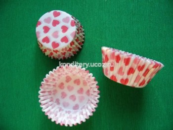 Бумажные формы для упаковки кексов Сердечки